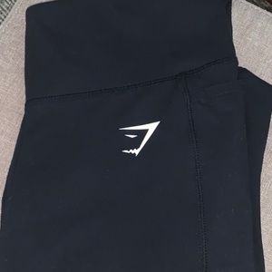 Gym shark leggings
